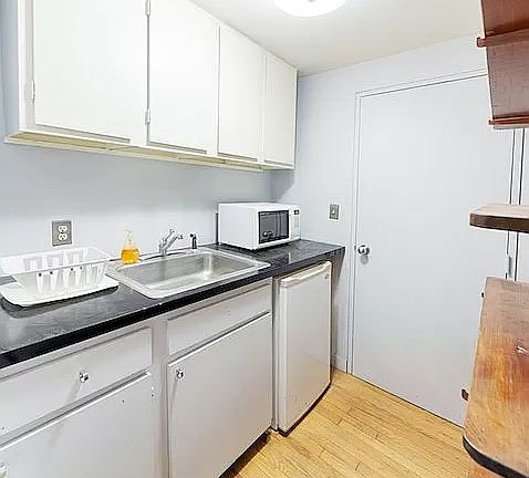 5th image of 15 W 72nd St