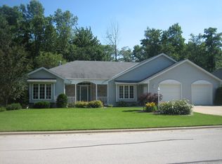 2863 Ogdan Woods Dr, Green Bay, WI 54313