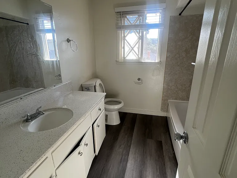 12111 Adrian St #D — Photo 11
