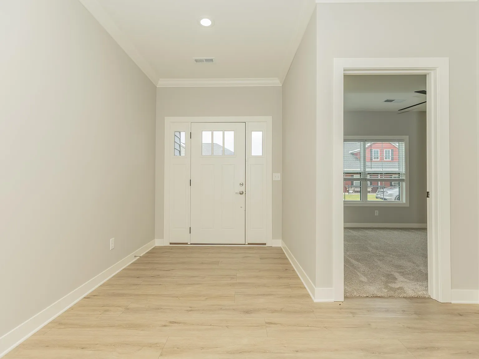 3 bed, 2.0 bath, 1444 sqft, $2,100 — Photo 2