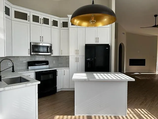 1410 W Crystal Spring Dr — Photo 4