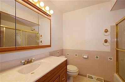 4th image of 4610 N River Park Blvd