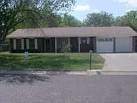 2nd image of 421 Surrey Rd