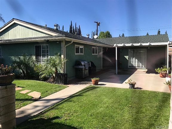 2nd image of 12143 Van Nuys Blvd