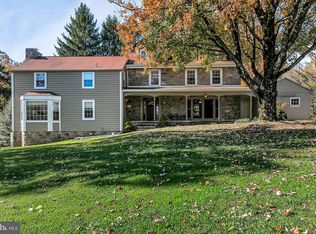 36 Lobachsville Rd, Fleetwood, PA 19522