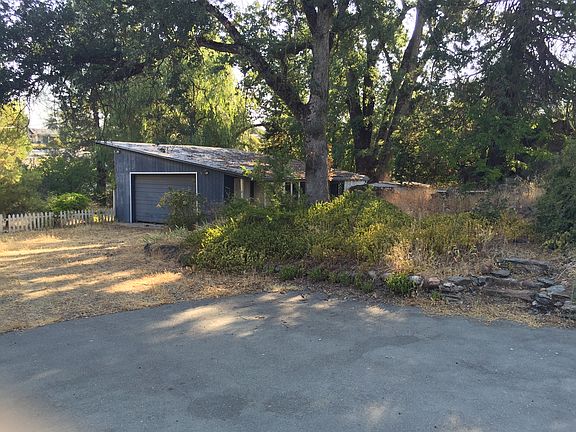 5th image of 486 Saint Charles St