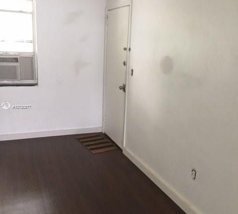 4th image of 845 Michigan Ave APT 11