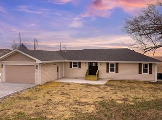 22844 147th St, Basehor, KS 66007