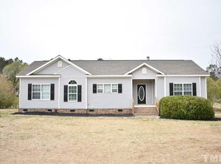 563 Quail Rd, Lillington, NC 27546