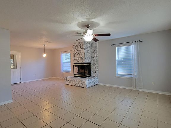 3rd image of 1223 Redwood Ln