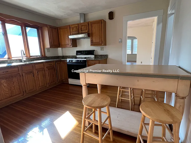 382 Beale St #2 — Photo 11