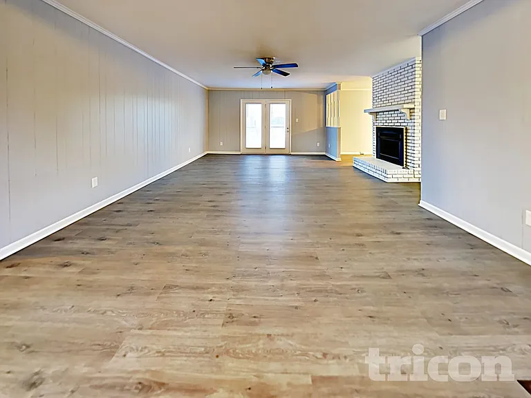 605 Colorado Ct — Photo 2