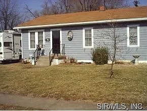 1611 Primrose Ave photo 1