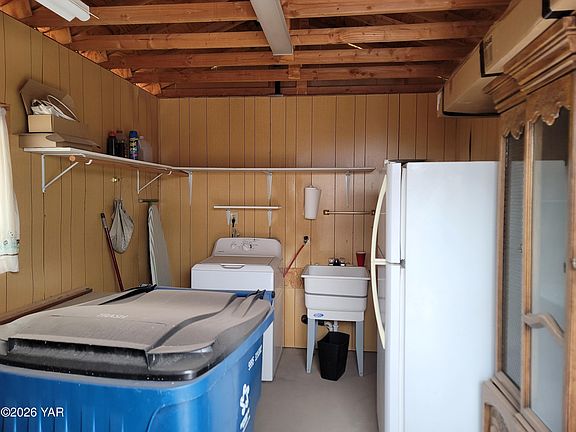 5th image of 13436 E 54th St