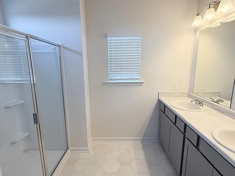 1017 Stiles Ct — Photo 10