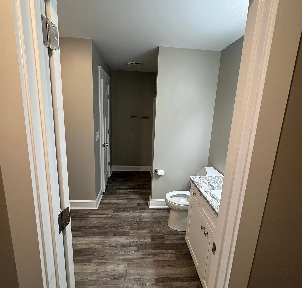 1 bed, 800 sqft, $1,000 — Photo 4