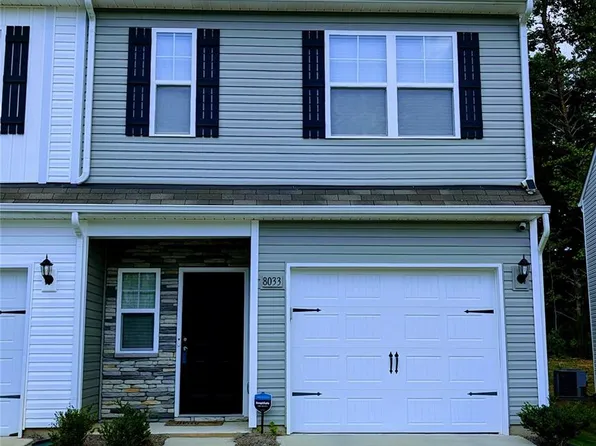 8033 Alderton Ln, Charlotte, NC 28215