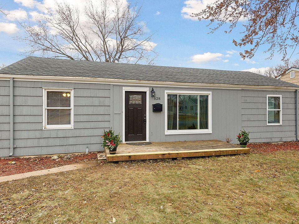 1st image of 528 Shakopee Ave E