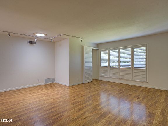 5th image of 907 E El Camino St