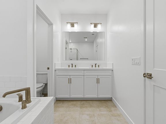 4th image of 11647 Saddleback Dr