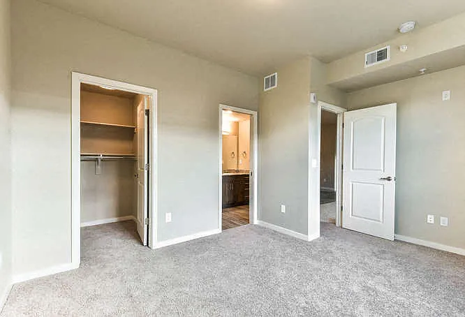 2802 Kansas Drive — Photo 8