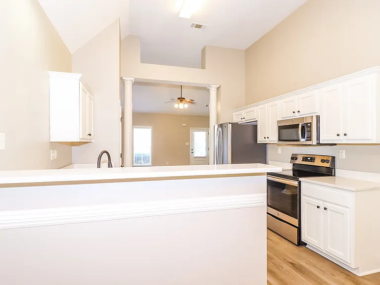 10178 Morning Hill Dr — Photo 8