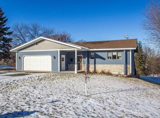 1406 Ridgeway Dr SW, Alexandria, MN 56308