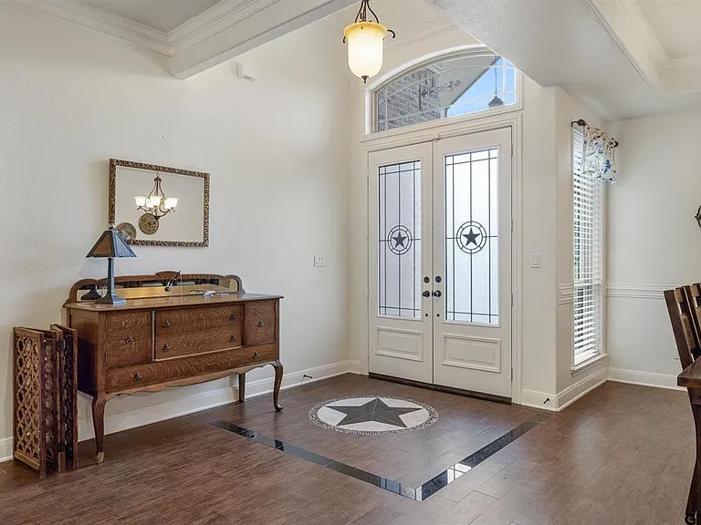 19503 Sara Ln — Photo 4