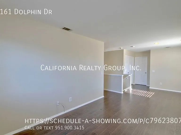 1161 Dolphin Dr — Photo 10