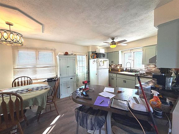 5th image of 4127 55th St