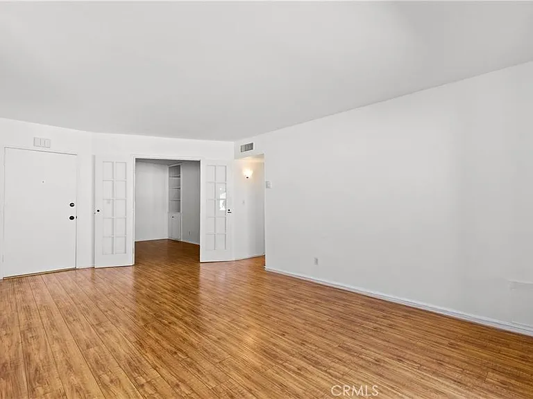 5400 Newcastle Ave #56 — Photo 4