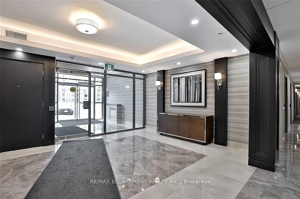 2 bed, $2,300 — Photo 2