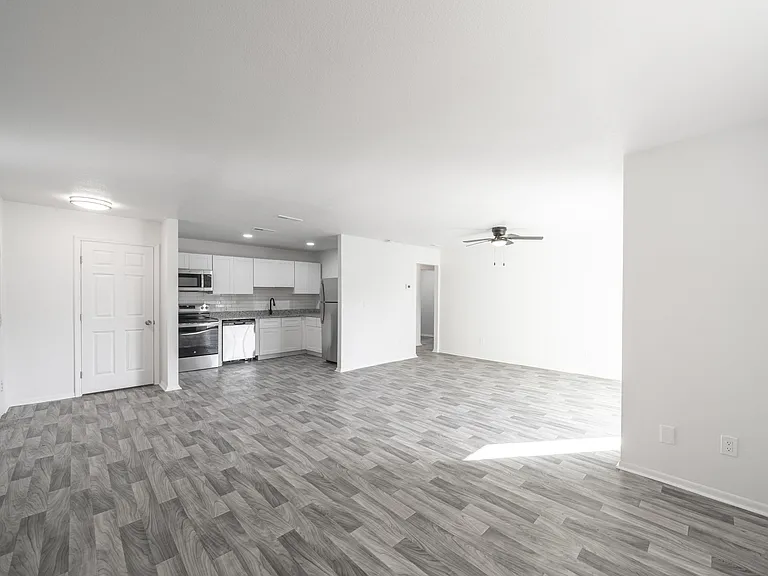 Red Bay Apartment Complex — Photo 48