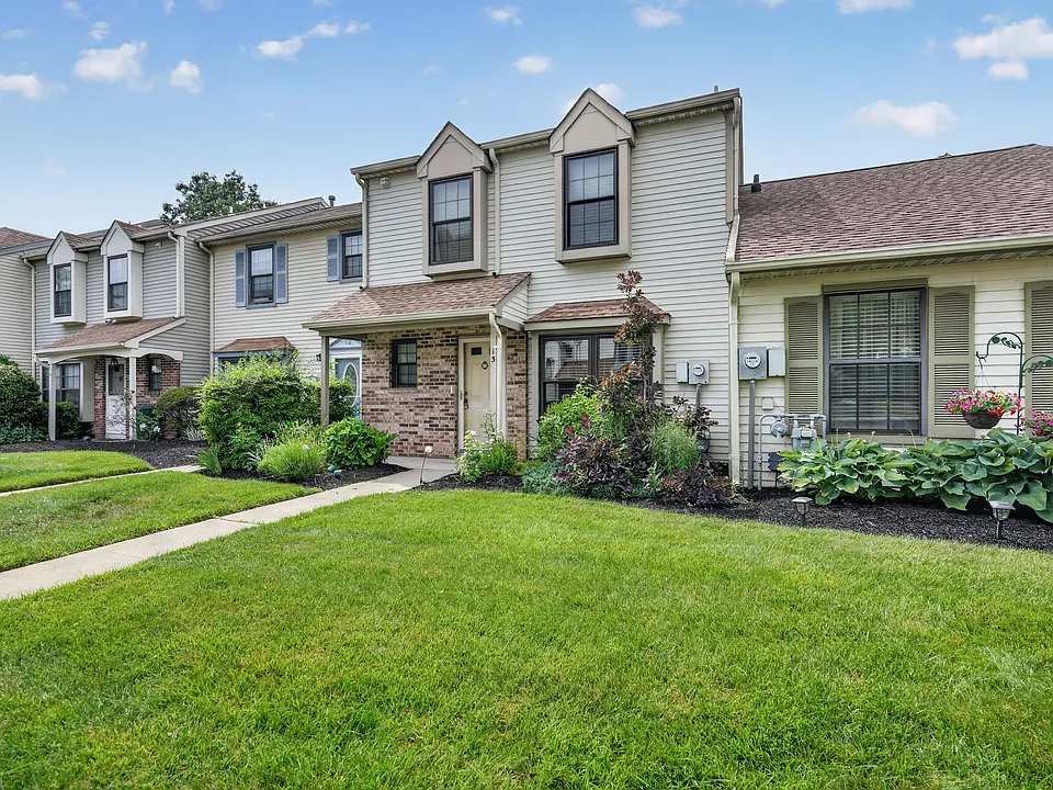 13 Ashford Ct