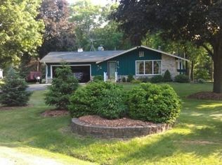 17925 W West Ln, New Berlin, WI 53146