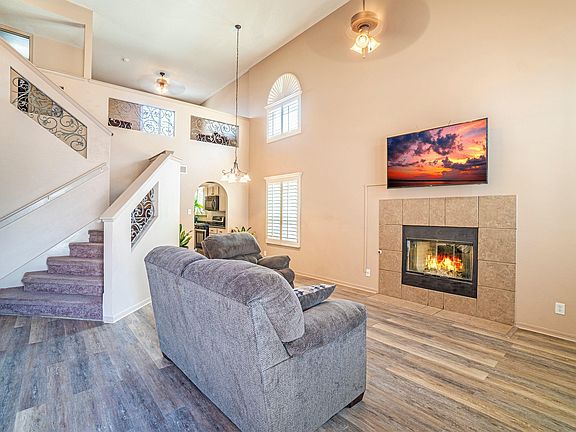 3rd image of 12268 Iverson Ct