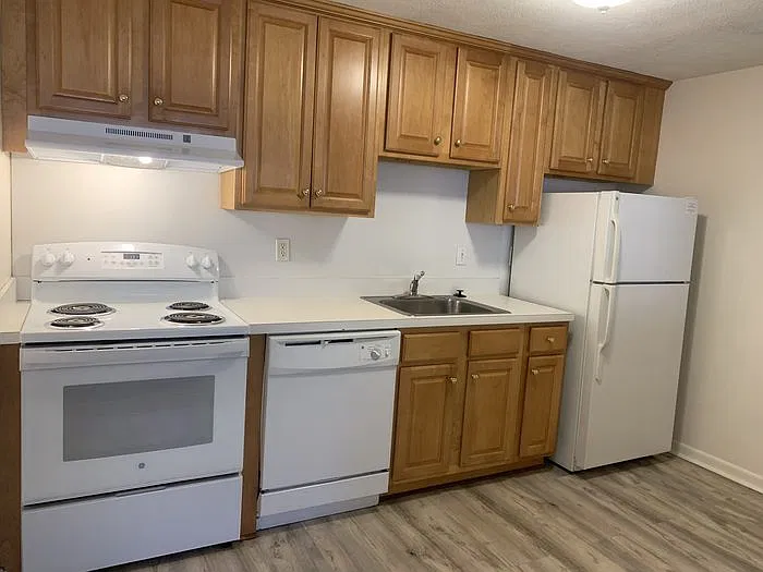 2 bed, 1.0 bath, 780 sqft, $2,100 — Photo 2