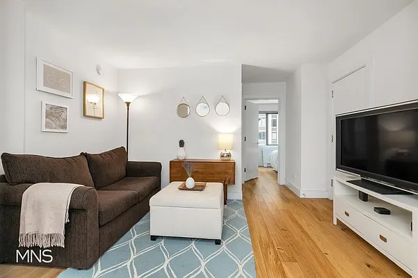 Rented by MNS Marketing | media 37