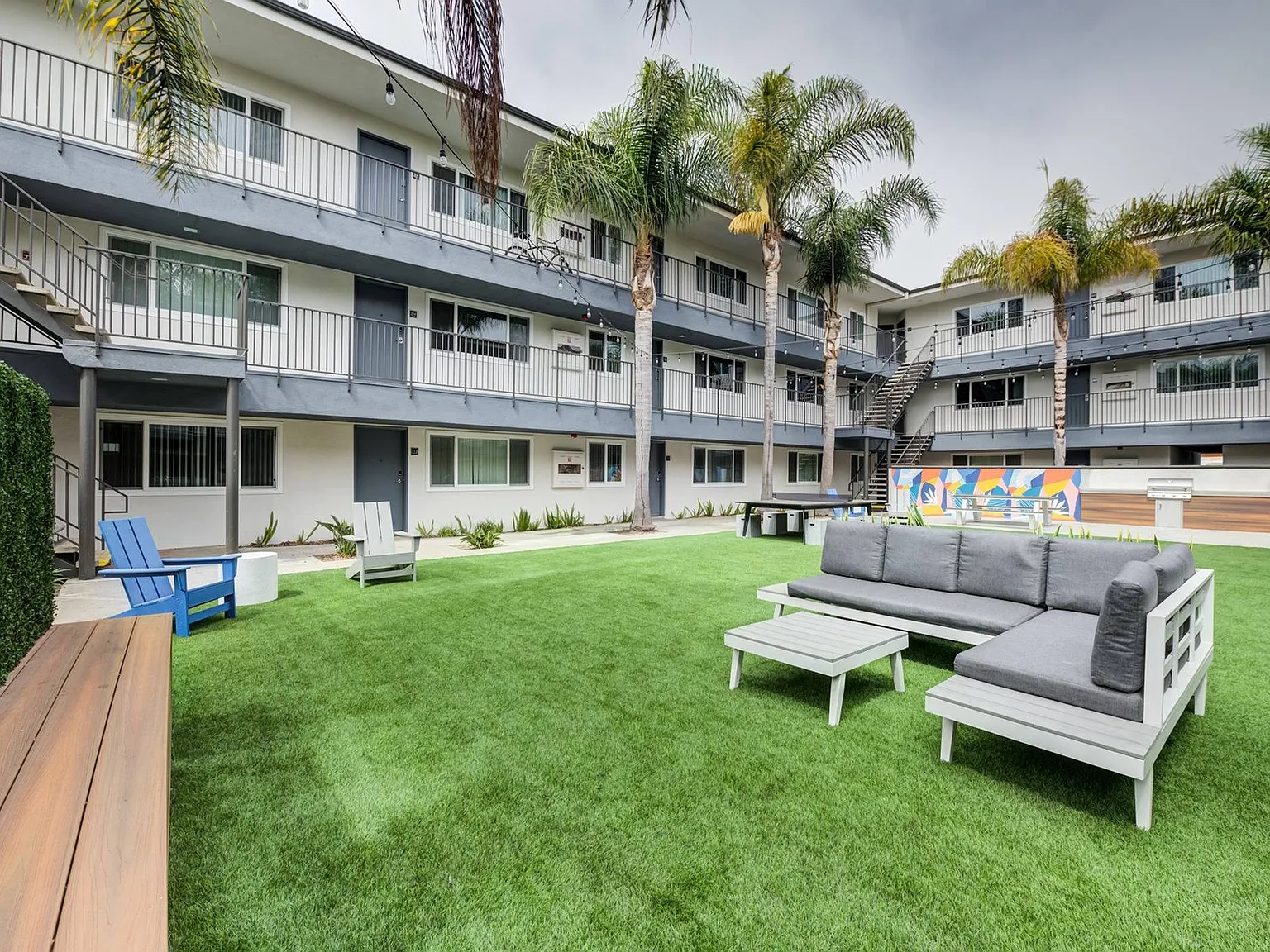 Breakpointe Coronado — Photo 4