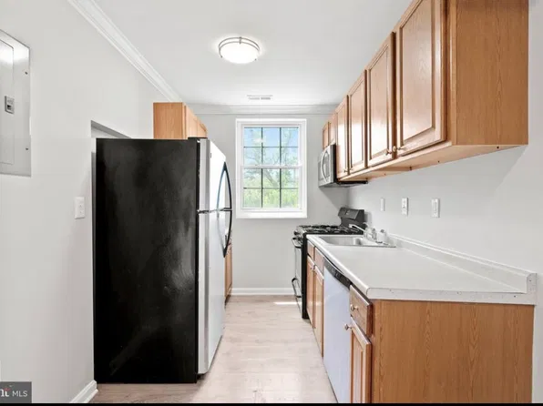 4508 B St SE APT 5, Washington, DC 20019
