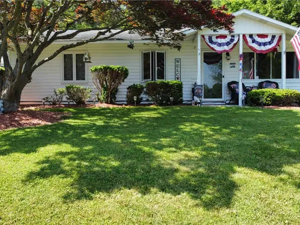 12 Sequoia Ave, Whitesboro, NY 13492