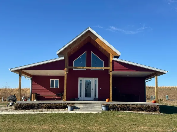 1402 Main St, Wakefield, NE 68784