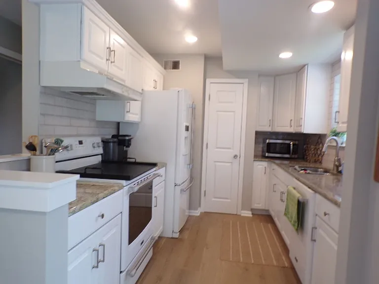 10 Cobblestone Ct — Photo 11