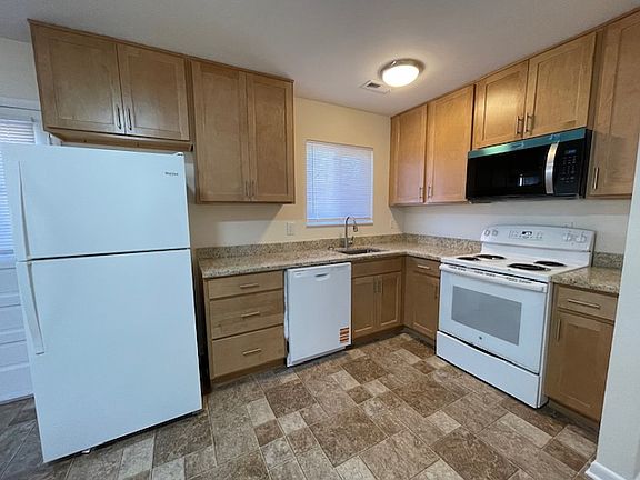 5th image of 13 Kilkenny Dr