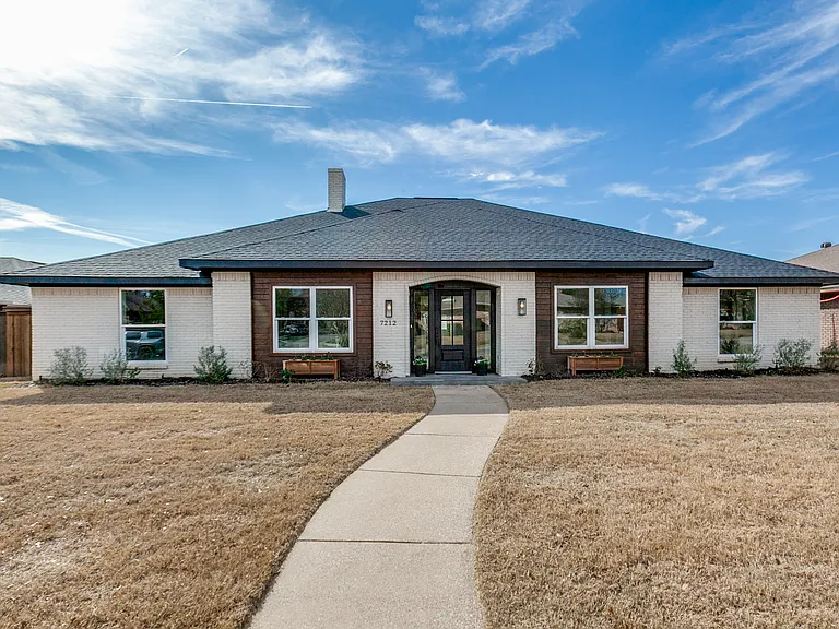 7212 Canongate Dr — Photo 1