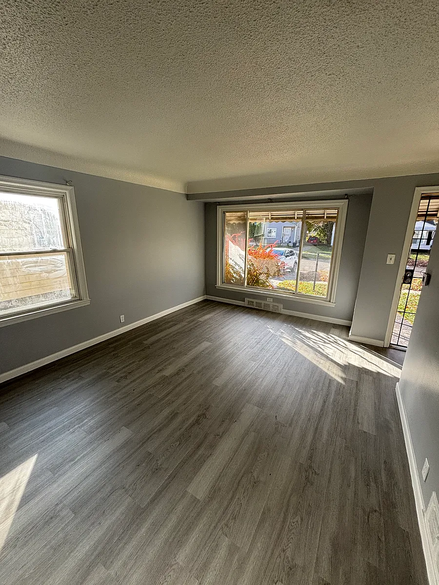 Building Photo - 5406 Laurene St