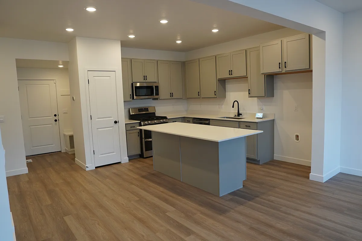 Building Photo - 2166 W Stardew St