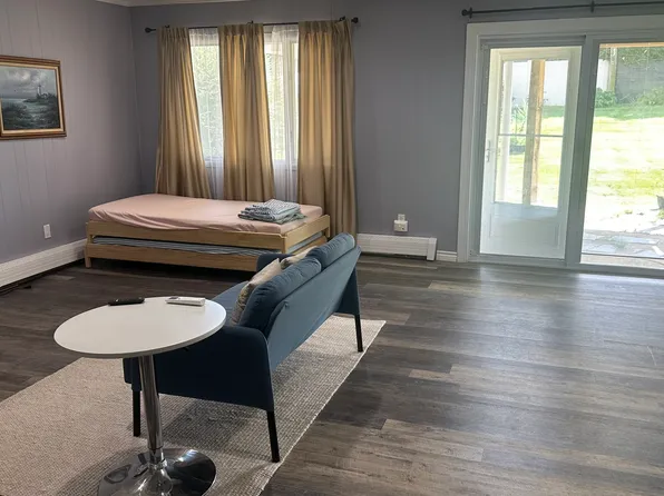 (undisclosed Address), Commack, NY 11725