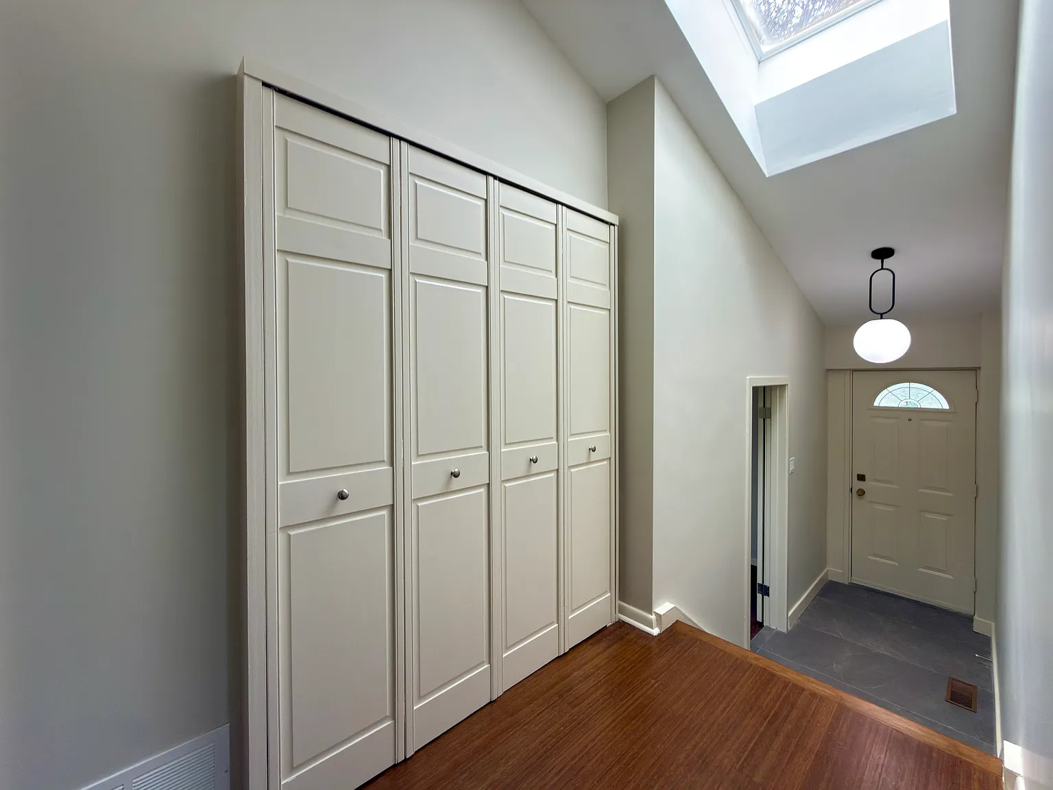 4 bed, 1.5 bath, 1500 sqft, $3,800 — Photo 3