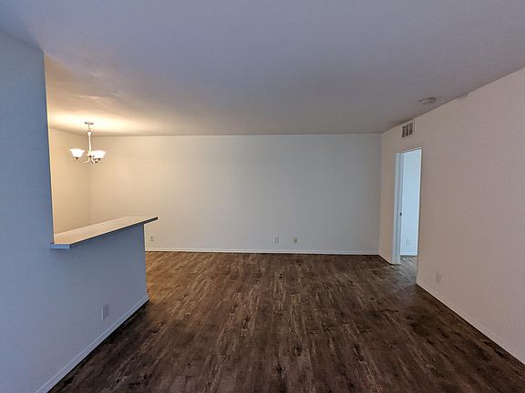 2nd image of 1242 Wellesley Ave APT 3